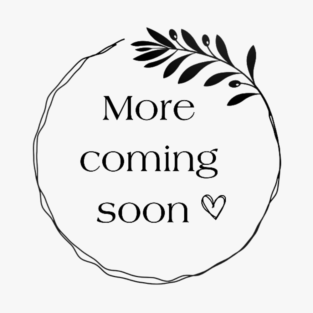 Stay tuned as I organize and get all my items ready to post in my closet! 🖤